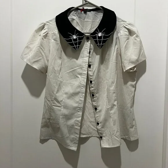 Hell Bunny Button-Up Blouse Size L in White with Spiders on Black Collar - Picture 2 of 5